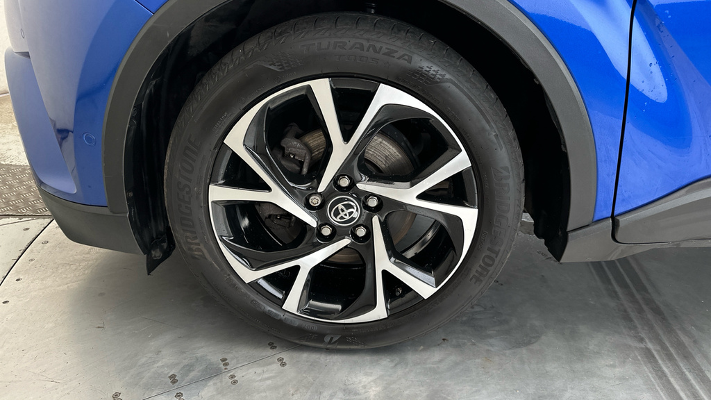 Toyota C-Hr 1.8 Hybrid Dynamic Cvt  #23
