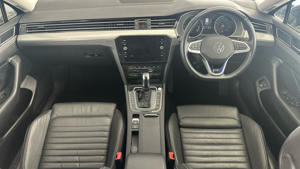 Volkswagen Passat Mk8 Facelift Est 2.0Tdi 150 R-line Evo Dsg Grey #16