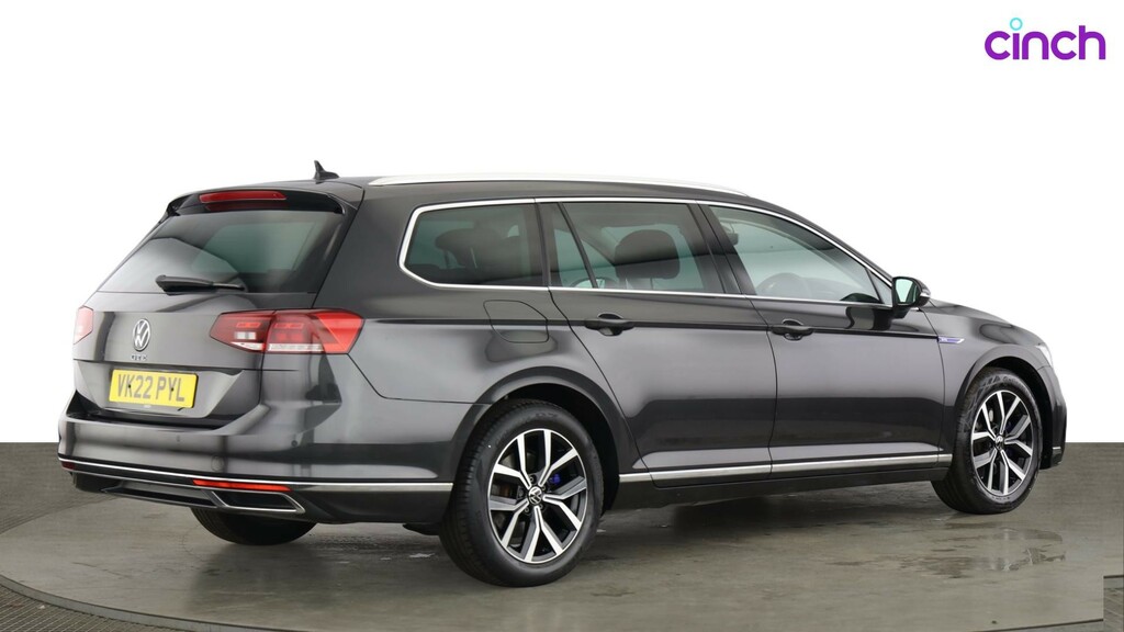 Volkswagen Passat Mk8 Facelift Est 2.0Tdi 150 R-line Evo Dsg Grey #3