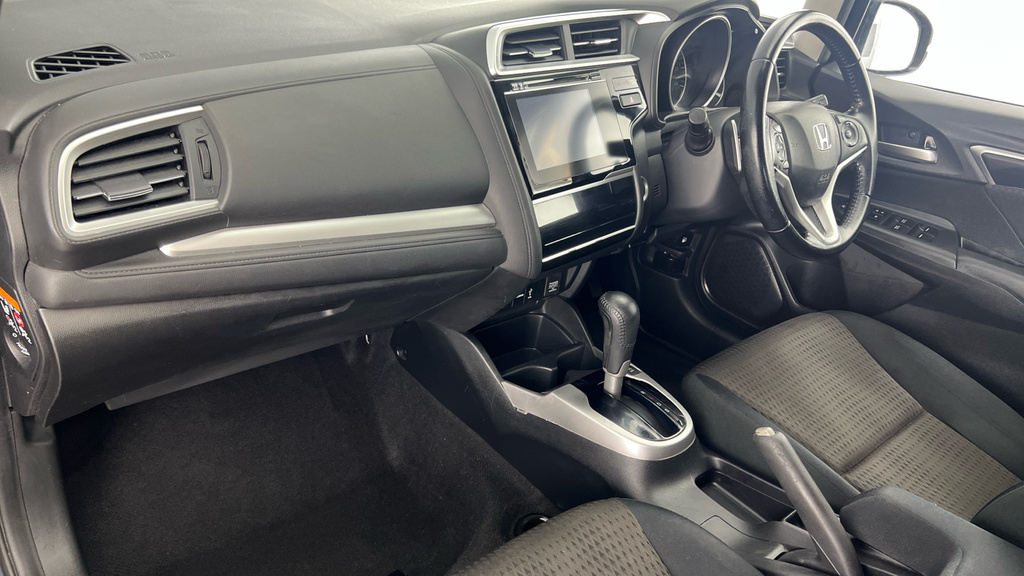 Honda Jazz 1.3 I-vtec Ex Navi Cvt Black #10