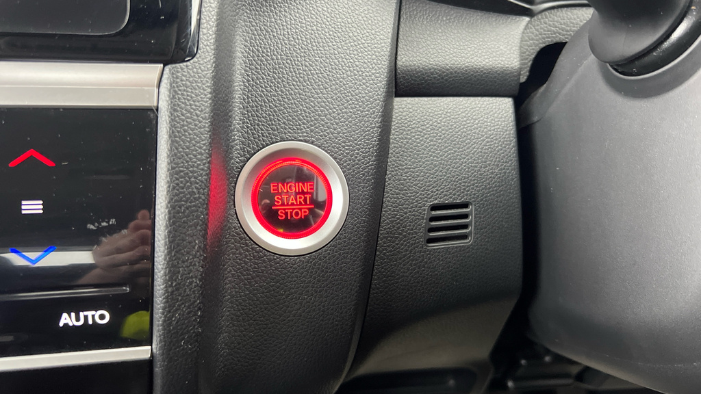 Honda Jazz 1.3 I-vtec Ex Navi Cvt Black #20