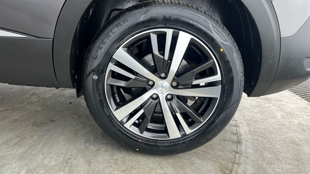 Peugeot 5008 1.2 Puretech Allure Premium 2022 Black #28
