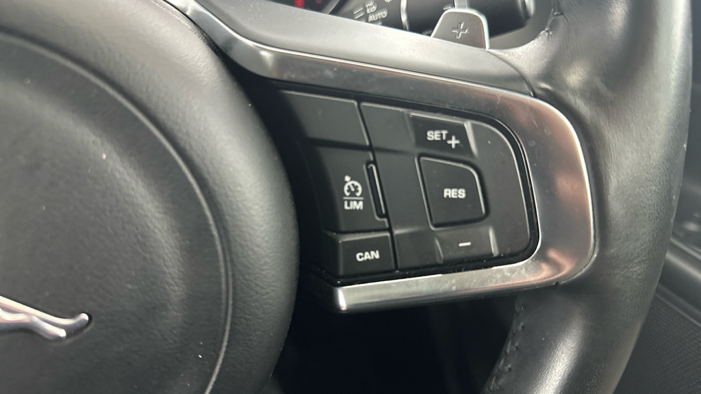 Jaguar XE 2.0 R-sport Ingenium 198 Bhp Black #18