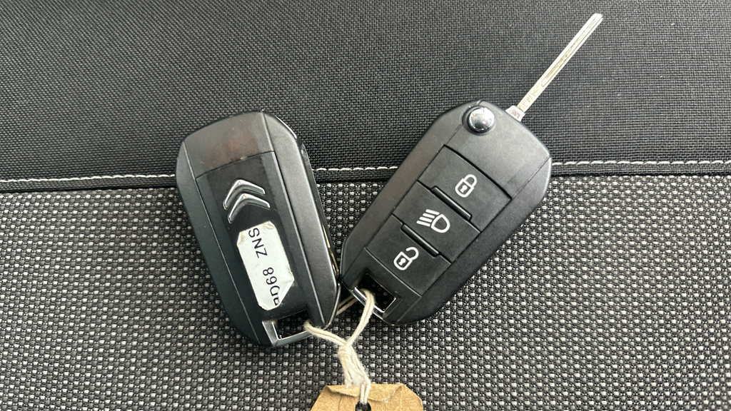 Citroen C3 Aircross 1.2 Puretech Gpf White #10