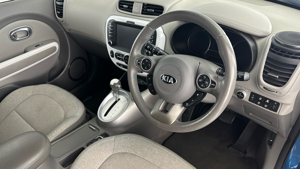 Kia Soul 1.6 Crdi 134 Mixx White #9