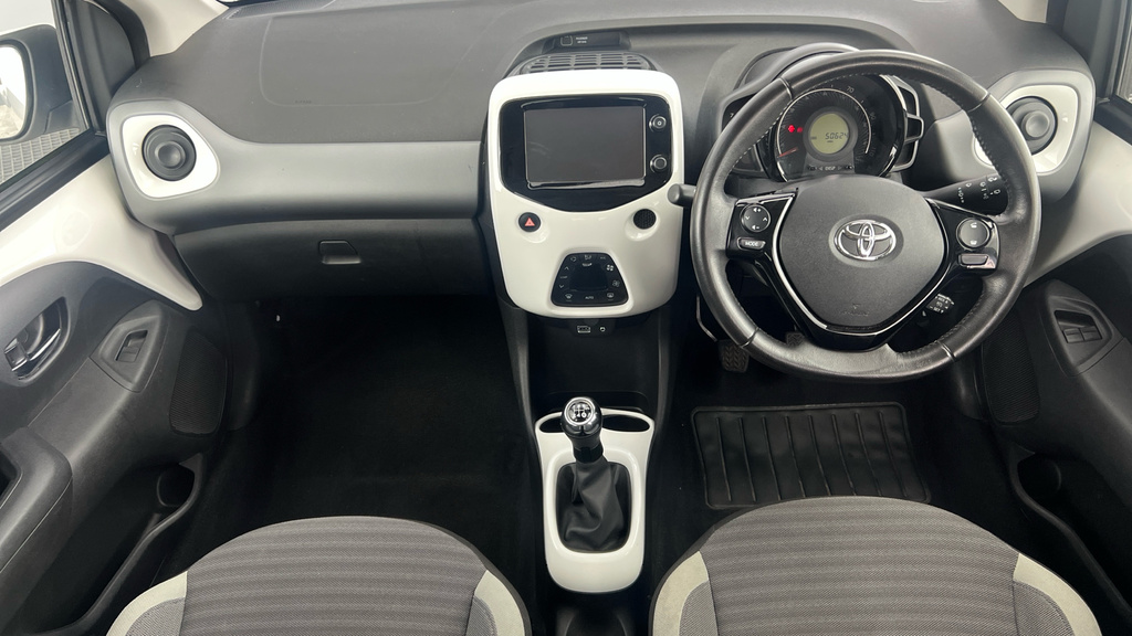 Toyota Aygo X X-cite M Bi-tone Purple #13