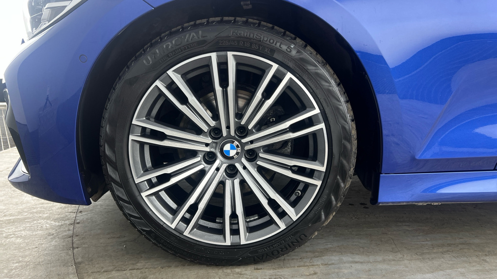 BMW 3 Series 320I M Sport Saloon Black #29