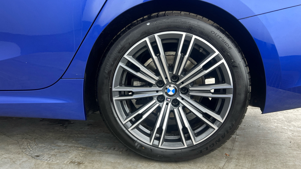 BMW 3 Series 320I M Sport Saloon Black #30