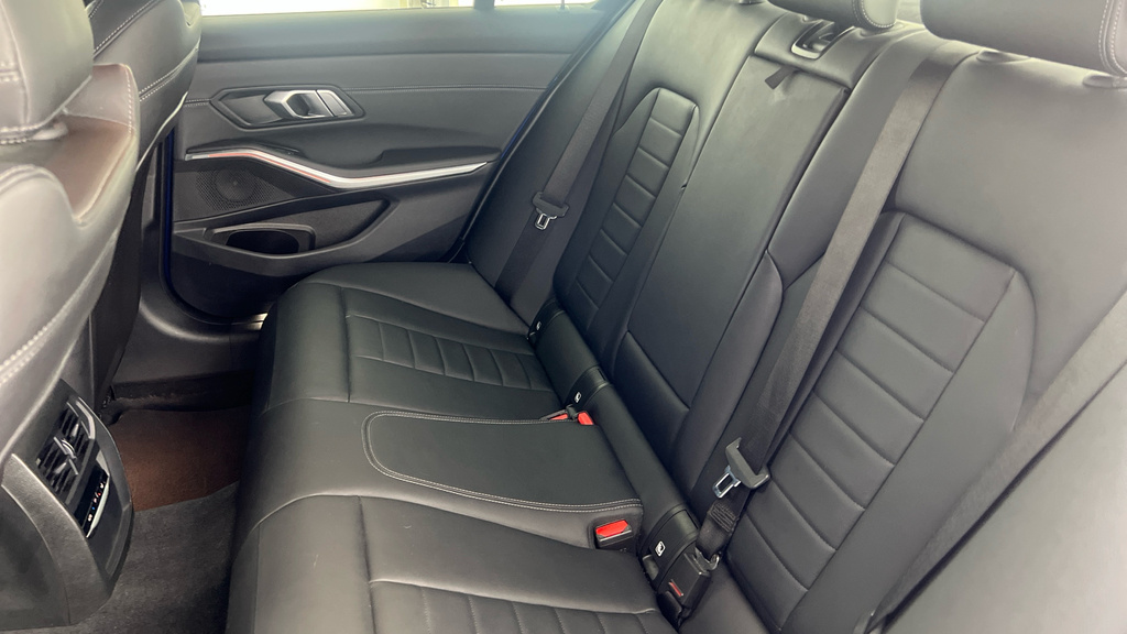 BMW 3 Series 320I M Sport Saloon Black #26