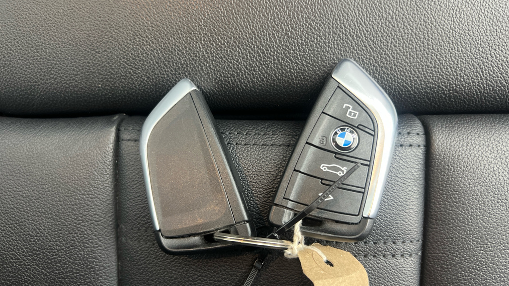 BMW 3 Series 320I M Sport Saloon Black #10