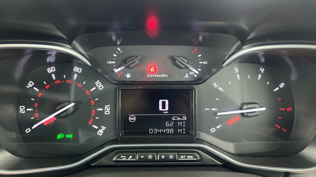 Citroen C3 Aircross Puretech Shine Plus Ss Red #24