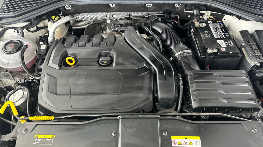 Volkswagen T-Roc 1.5 Tsi Evo R-line Grey #21