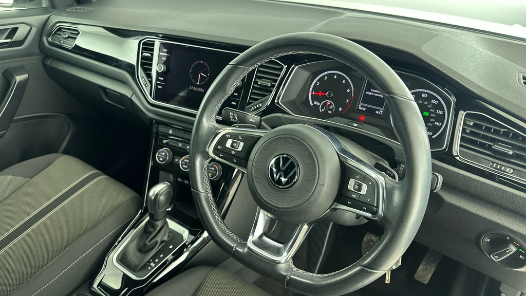 Volkswagen T-Roc 1.5 Tsi Evo R-line Grey #9
