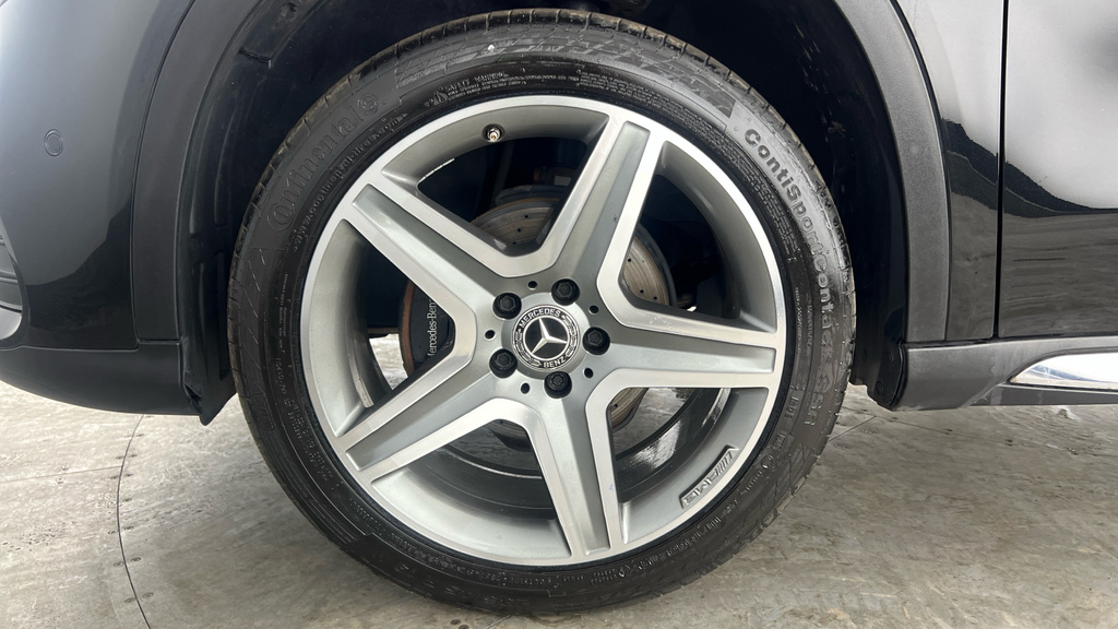 Mercedes-Benz GLA Class 1.6L Gla 180 Urban Edition 121 Bhp Grey #24