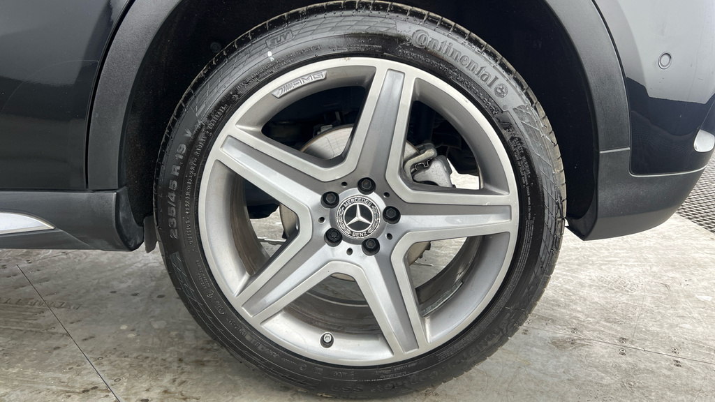 Mercedes-Benz GLA Class 1.6L Gla 180 Urban Edition 121 Bhp Grey #25