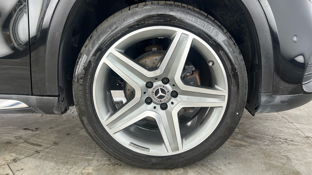 Mercedes-Benz GLA Class 1.6L Gla 180 Urban Edition 121 Bhp Grey #27