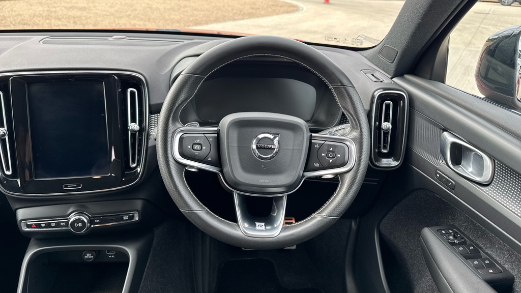 Volvo XC40 1.5 T3 Momentum  #24