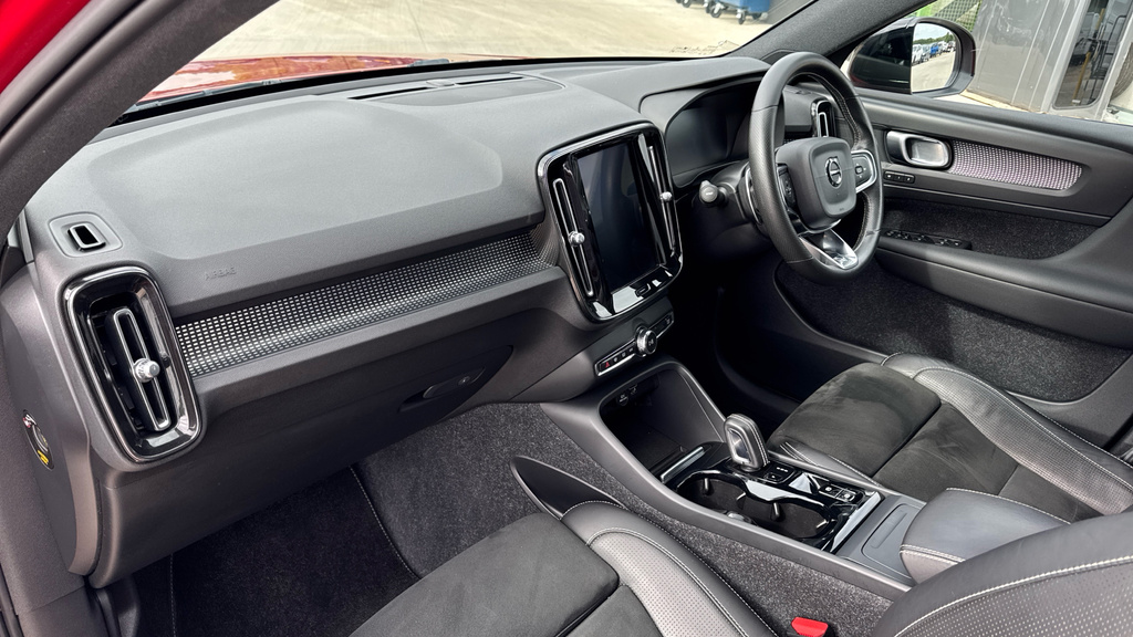 Volvo XC40 1.5 T3 Momentum  #10