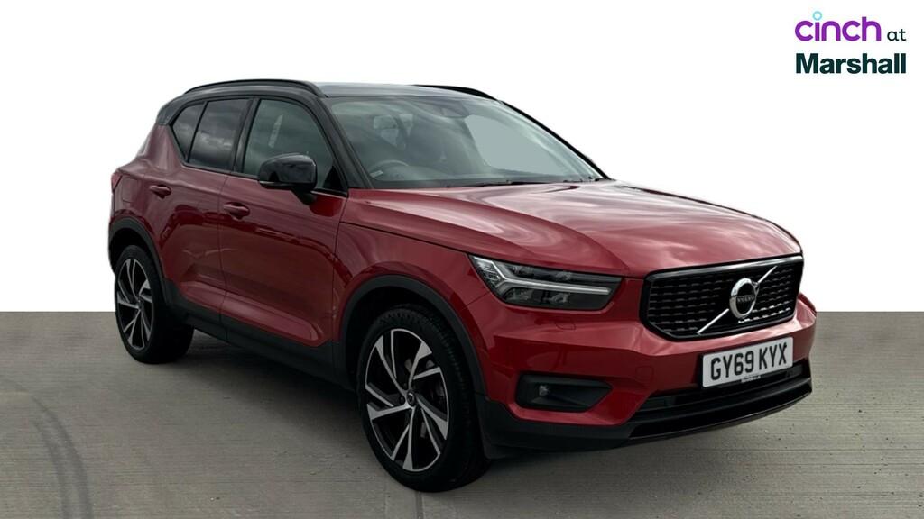 Volvo XC40 1.5 T3 Momentum  #1