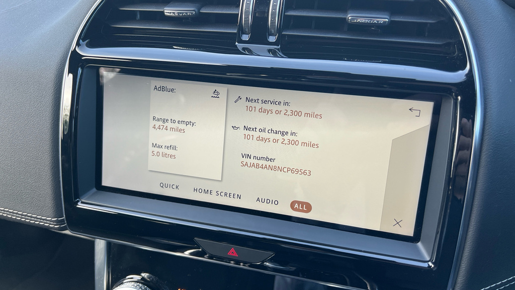 Jaguar XE 2.0 P300i R-dynamic Hse Saloon Awd Red #26