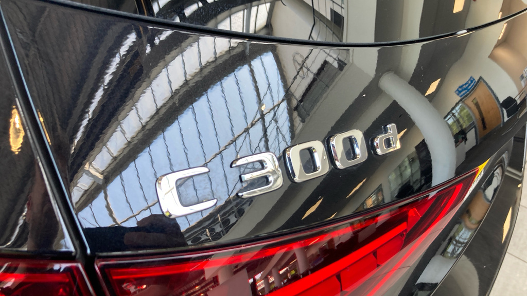 Mercedes-Benz C Class C300de Urban Edition 9G-tronic  #26
