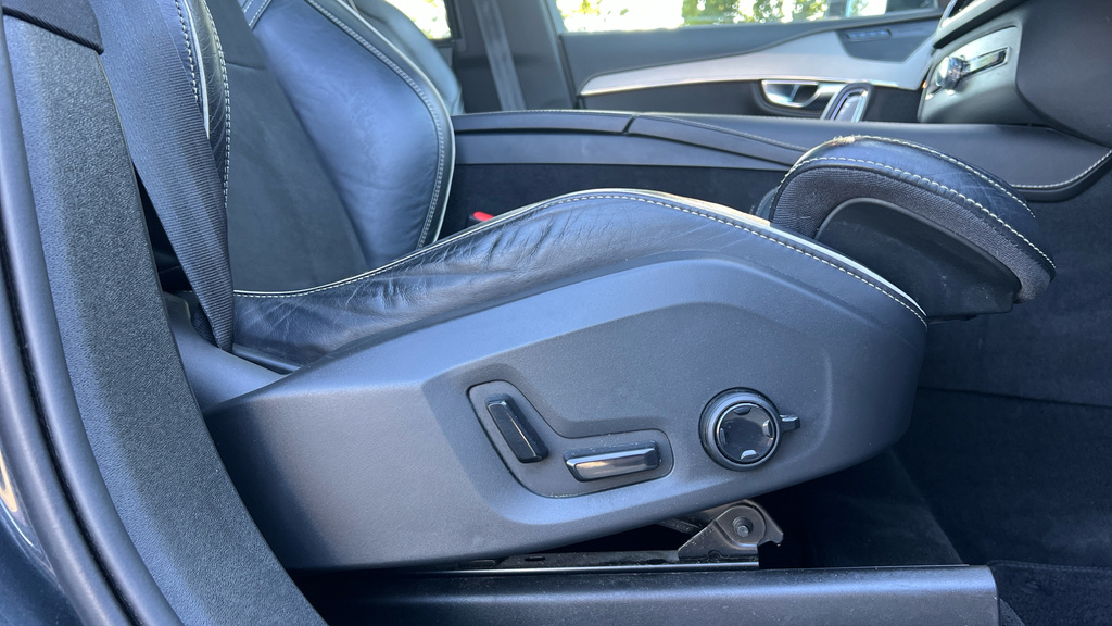 Volvo XC90 2.0 B5p 250 Inscription Pro Awd Gtron Black #37