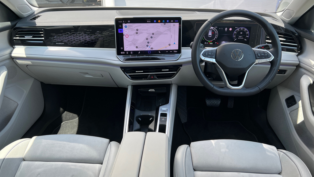 Volkswagen Passat 1.5 Tsi Ehybrid Life Dsg Red #19