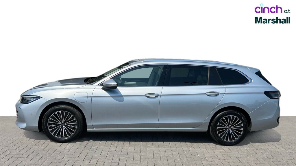 Volkswagen Passat 1.5 Tsi Ehybrid Life Dsg Red #10