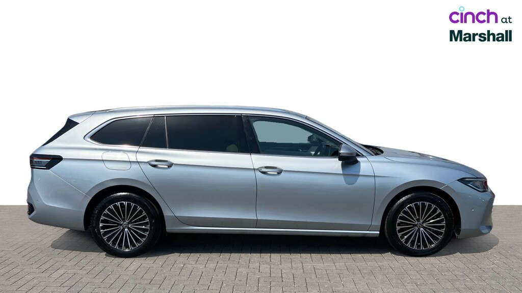 Volkswagen Passat 1.5 Tsi Ehybrid Life Dsg Red #2