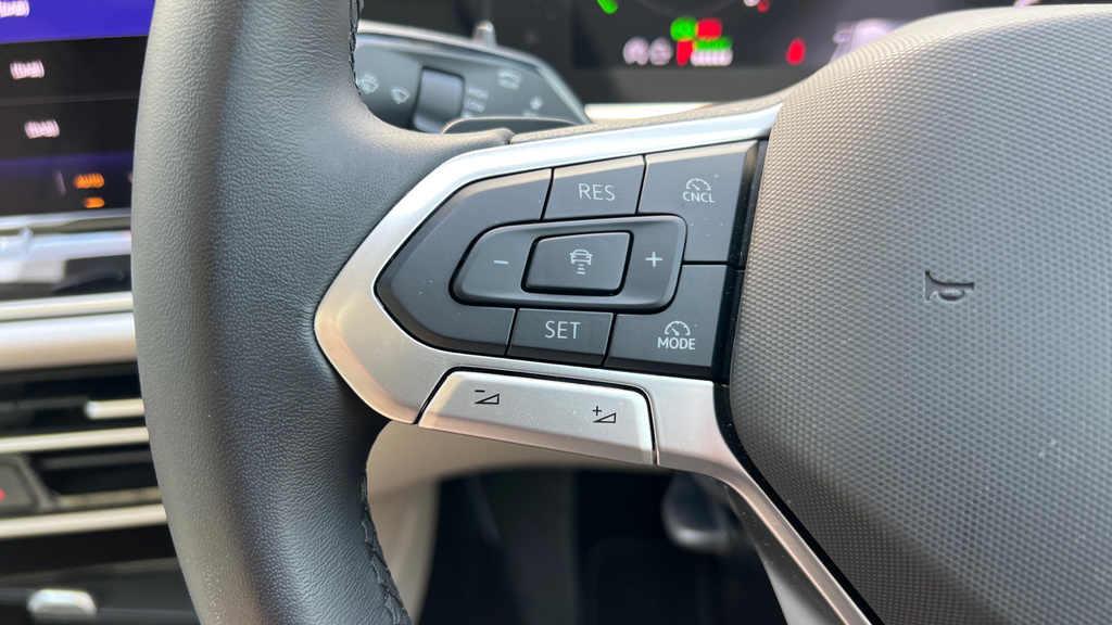 Volkswagen Passat 1.5 Tsi Ehybrid Life Dsg Red #24