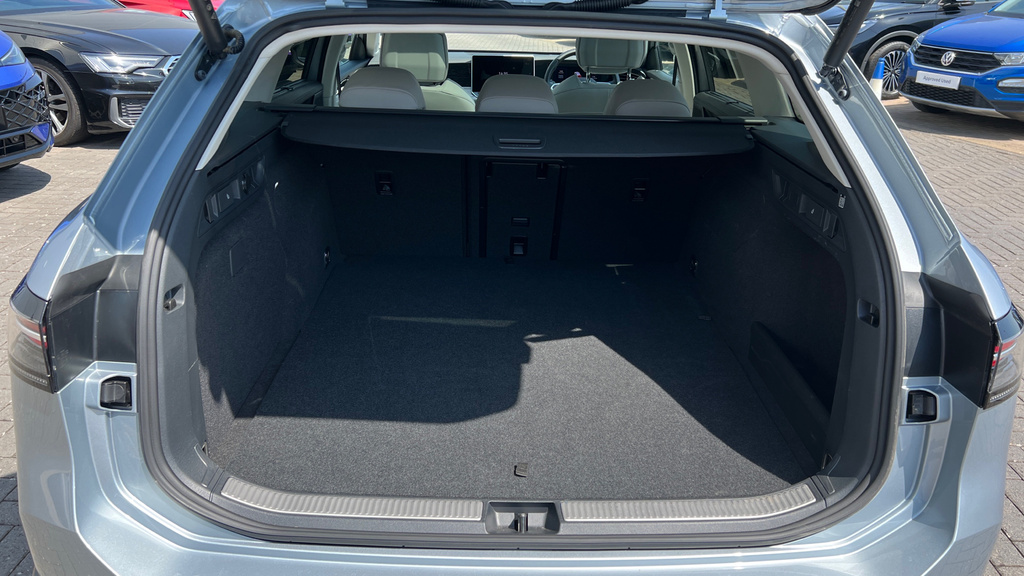 Volkswagen Passat 1.5 Tsi Ehybrid Life Dsg Red #28