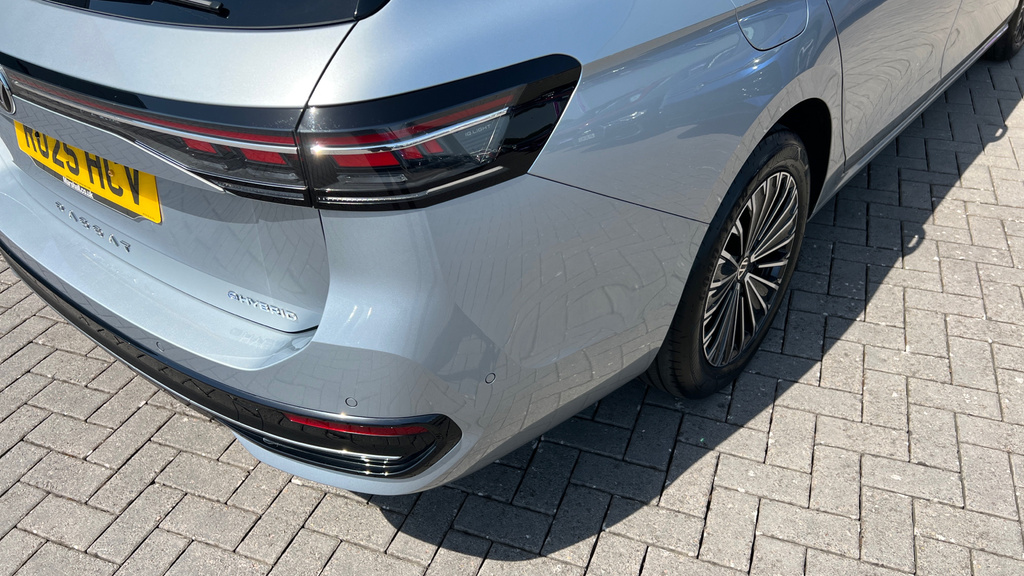 Volkswagen Passat 1.5 Tsi Ehybrid Life Dsg Red #52