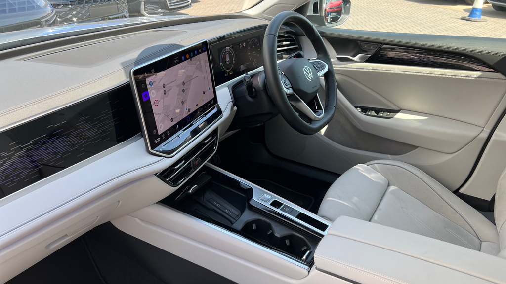 Volkswagen Passat 1.5 Tsi Ehybrid Life Dsg Red #16