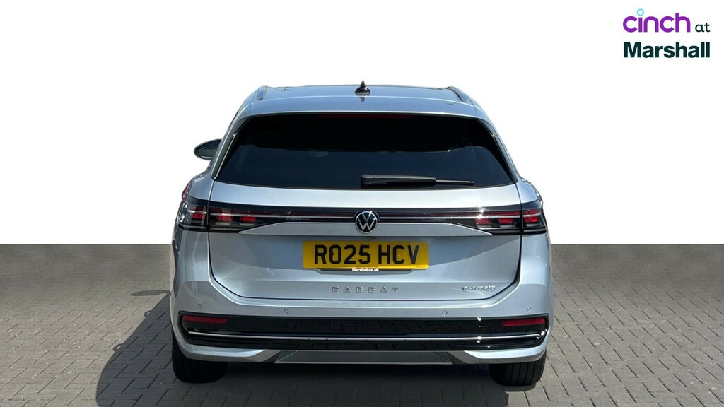 Volkswagen Passat 1.5 Tsi Ehybrid Life Dsg Red #8