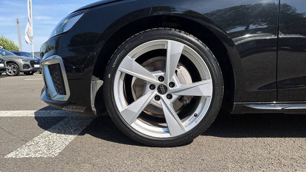 Audi A4 Avant Avant Black Edition 35 Tfsi 150 Ps S Tronic Grey #18