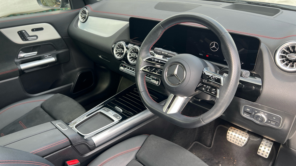 Mercedes-Benz EQA 250 70.5Kwh Sport Night Edition Black #9