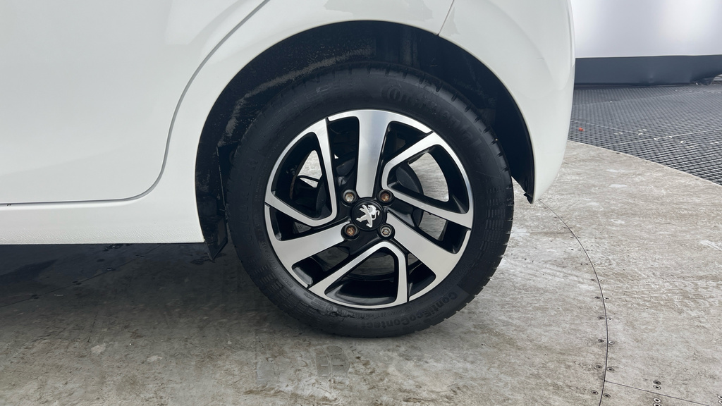 Peugeot 108 1.0 Collection 72 Black #28