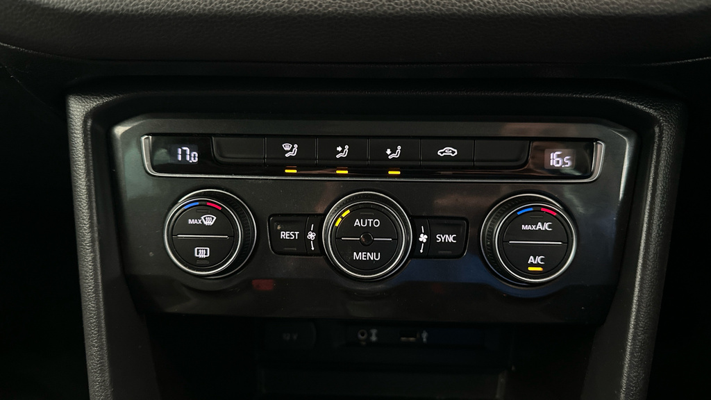 Volkswagen Tiguan Suv Blue #16