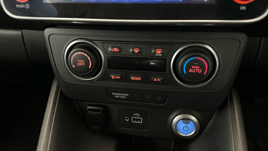 Nissan Leaf 110Kw N-connecta 39Kwh Grey #17