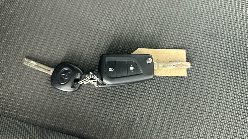 Toyota Aygo X 1L X-play Red #29