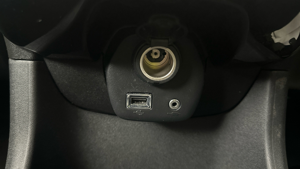 Toyota Aygo X 1L X-play Red #14