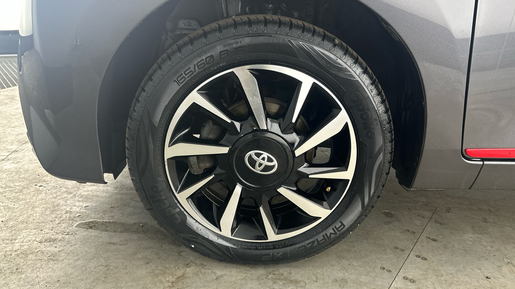 Toyota Aygo X 1L X-play Red #24