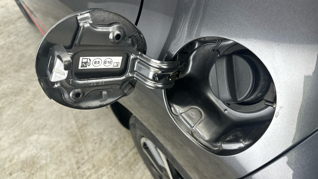 Toyota Aygo X 1L X-play Red #28