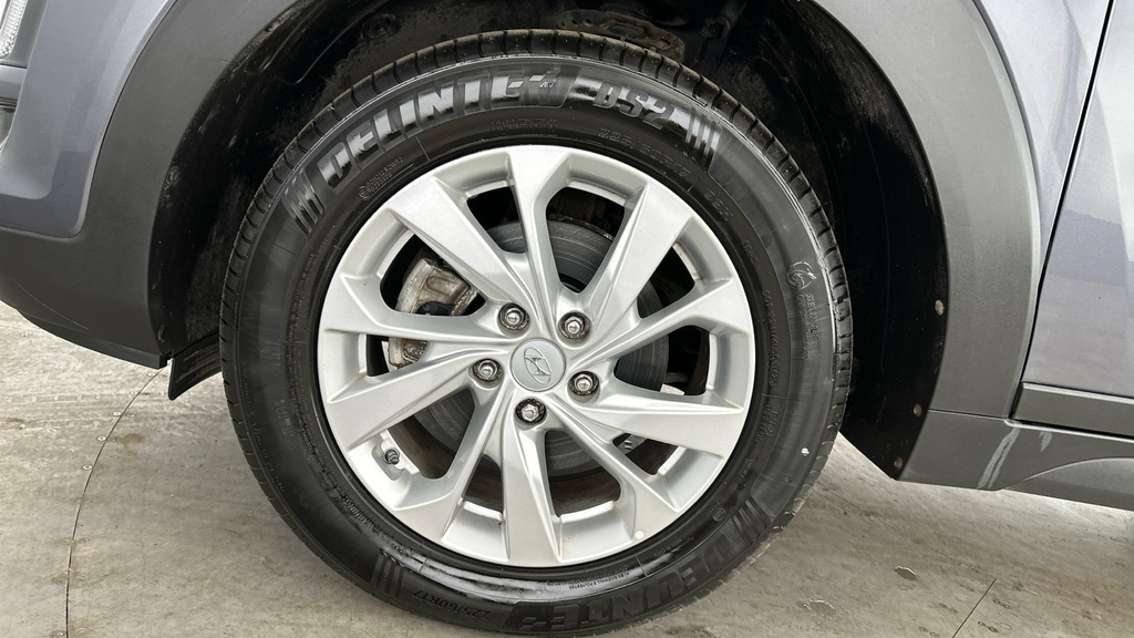 Hyundai Tucson Estate Grey #25