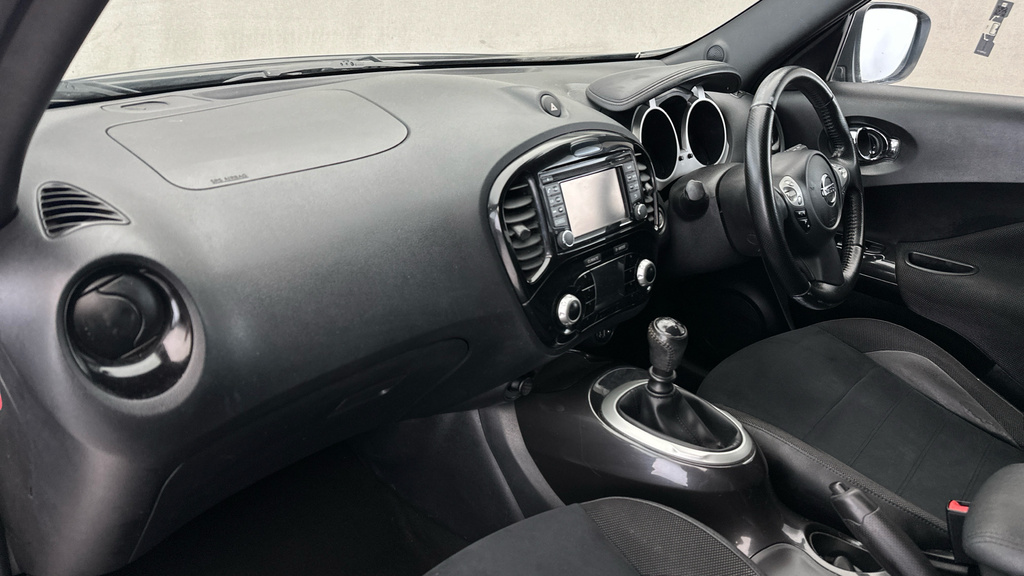Nissan Juke 1.2 Tekna Dig-t 5D-2 Former Keepers-heated Black L White #10