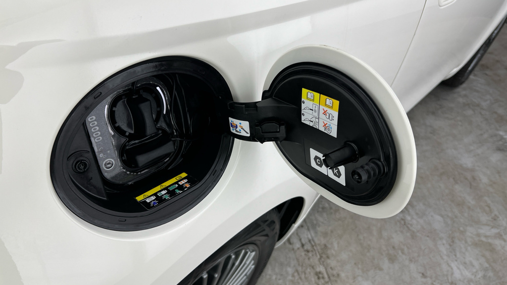 Fiat 500E 500 87Kw Icon 42Kwh Green #25