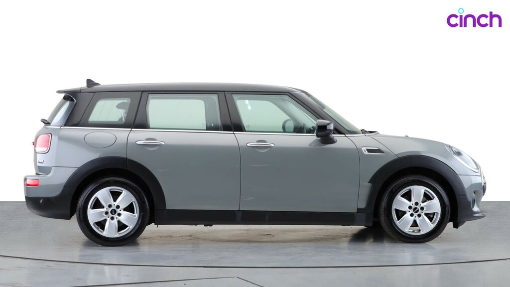 Mini Clubman 1.5 Cooper Classic 6Dr Red #2