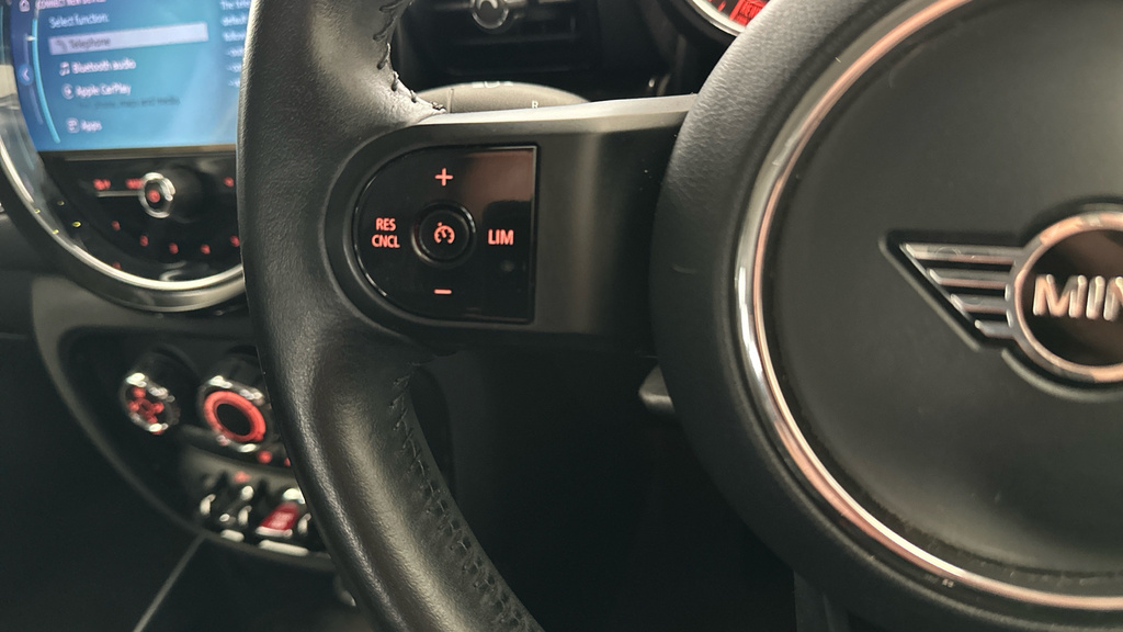 Mini Clubman 1.5 Cooper Classic 6Dr Red #13