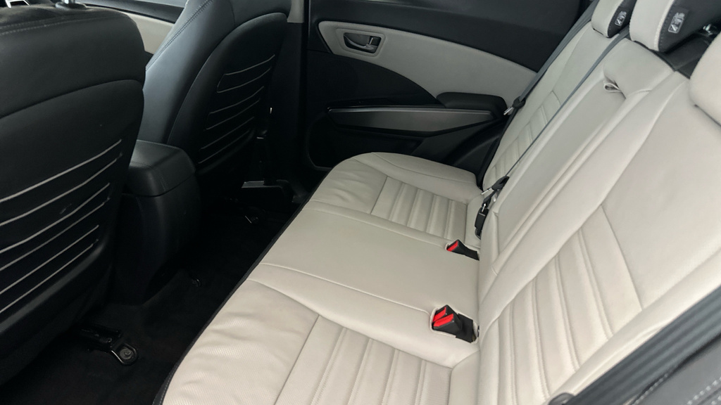 SsangYong Tivoli 1.5 K30 Hatchback CU24ZXK Black #19