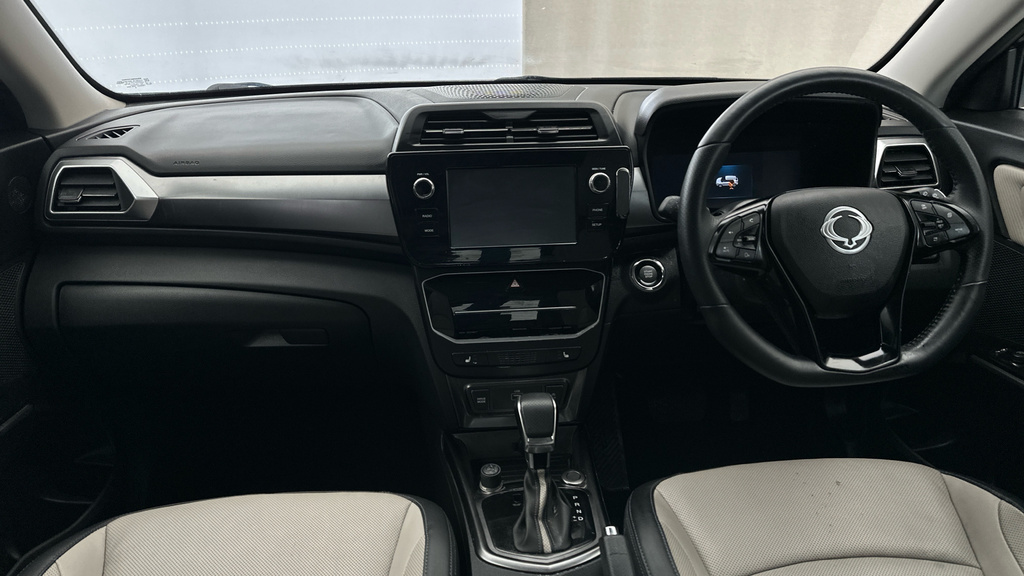 SsangYong Tivoli 1.5 K30 Hatchback CU24ZXK Black #13